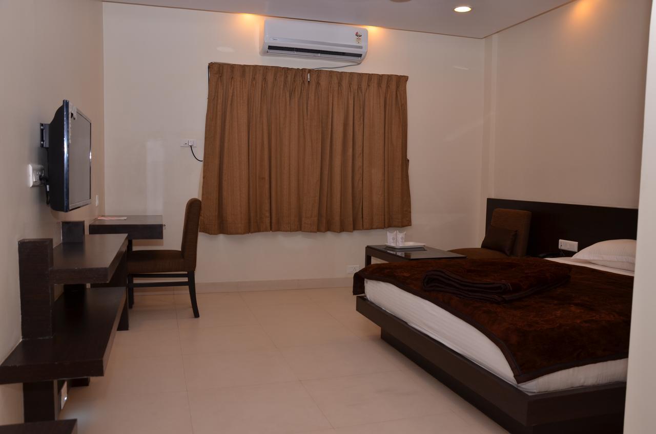 Mohini Royal Hotel Jharsuguda Exterior photo
