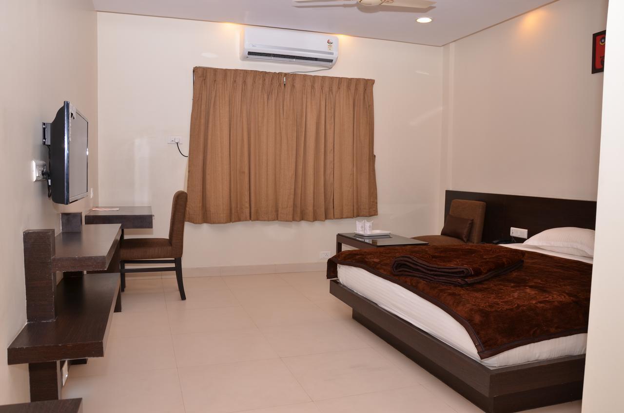 Mohini Royal Hotel Jharsuguda Exterior photo